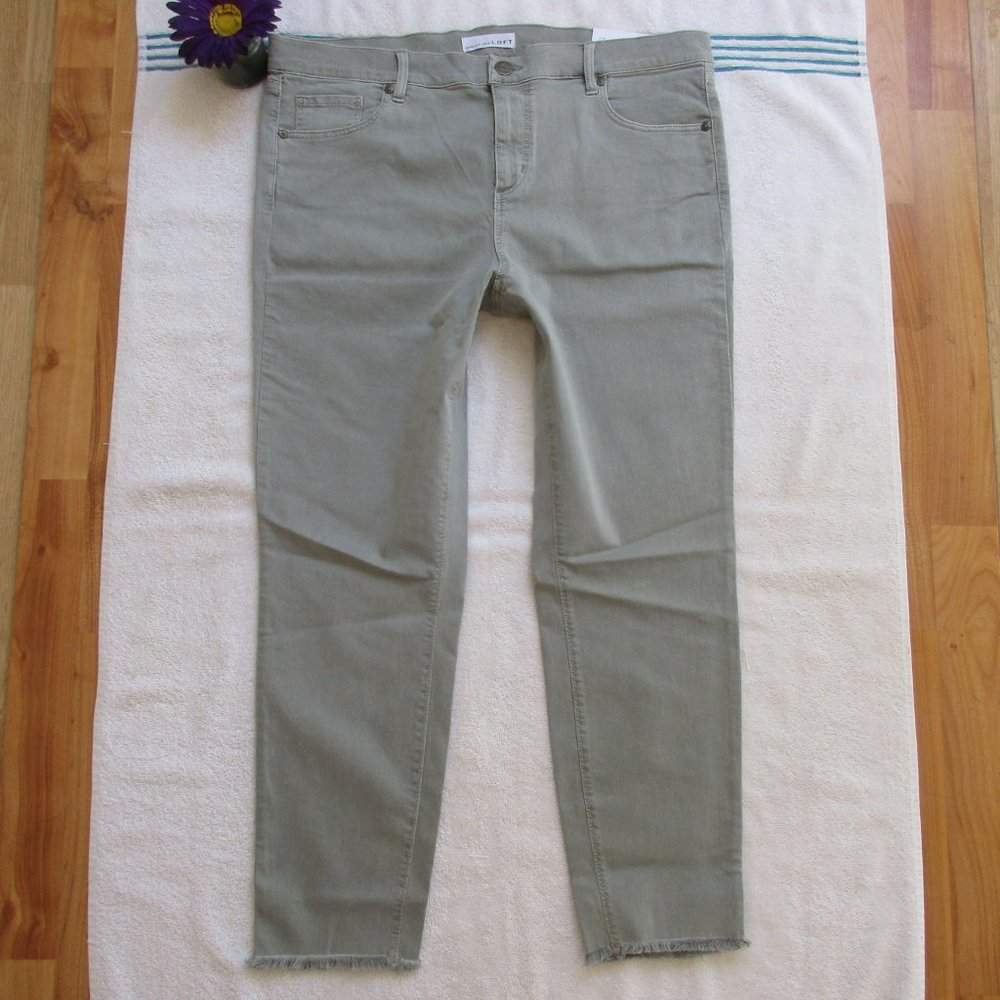 New LOFT Jeans Size 14 Modern Skinny Crop